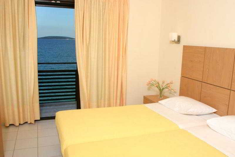 Flisvos Hotel Tolo Ngoại thất bức ảnh